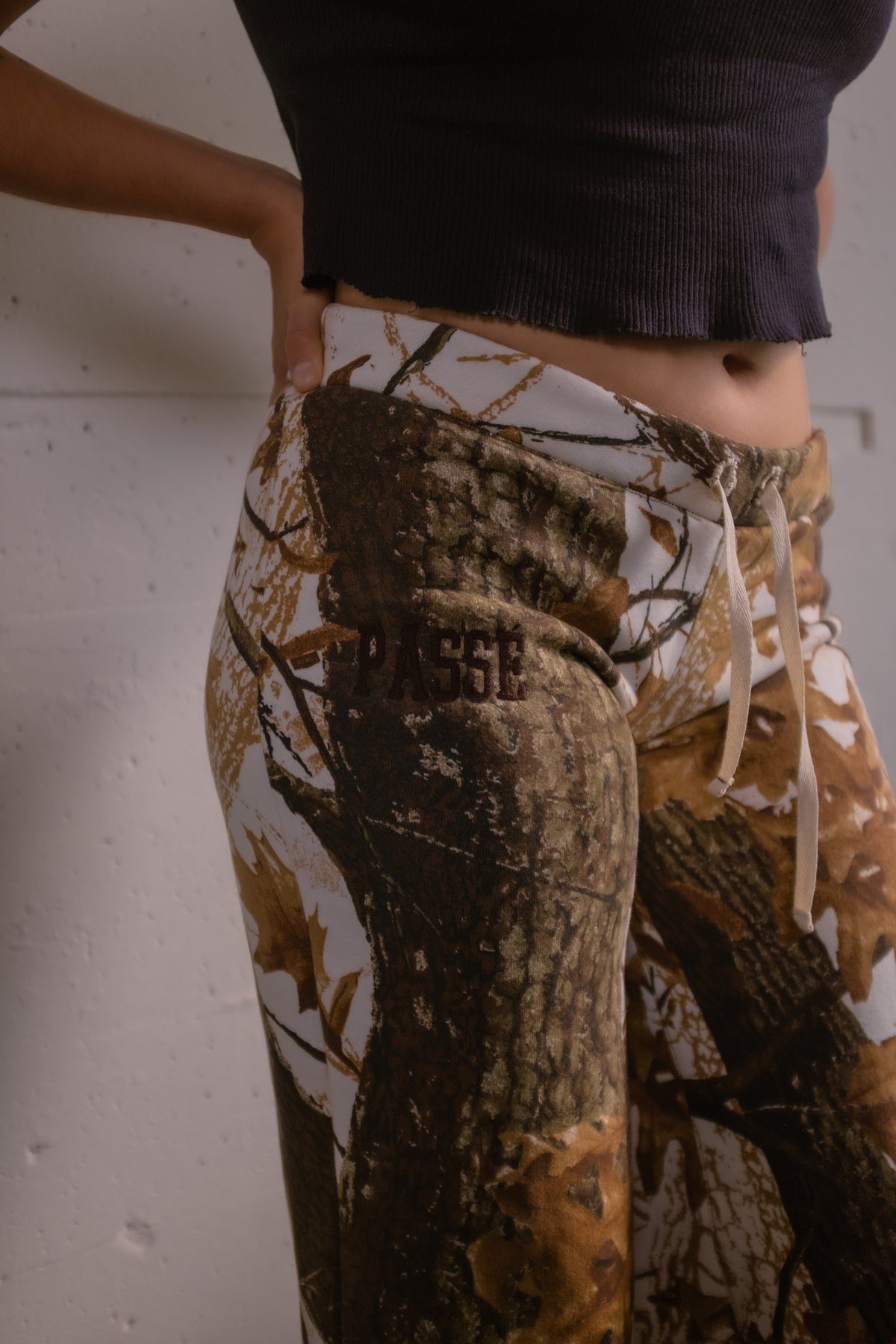 Camo University Low-Rise Sweatpants "alyssa cut"