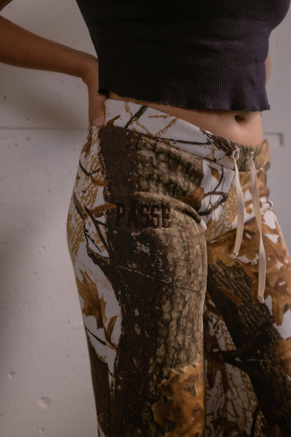 Camo University Low-Rise Sweatpants "alyssa cut"