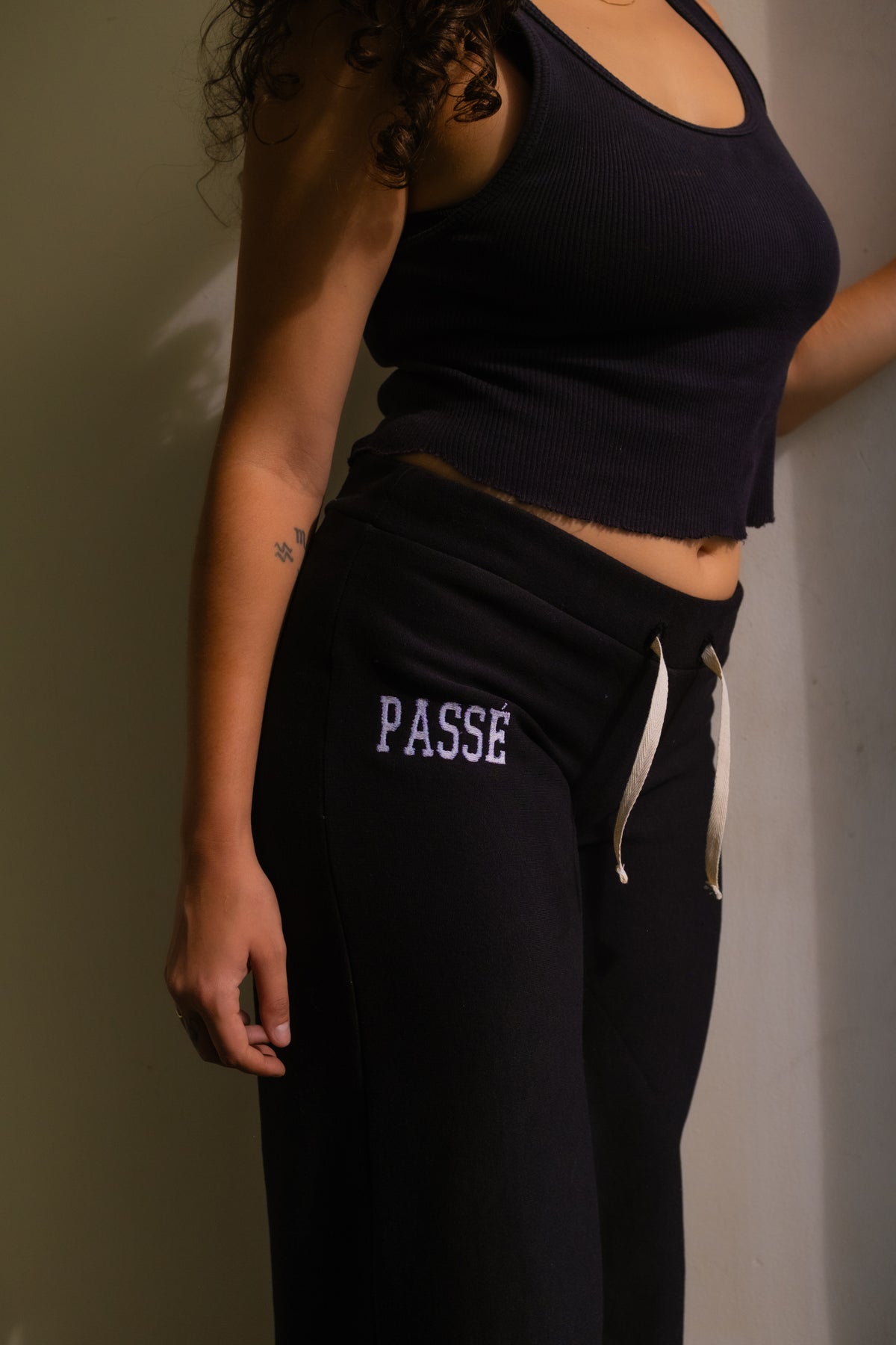 University Low-Rise Sweatpants "alyssa cut"
